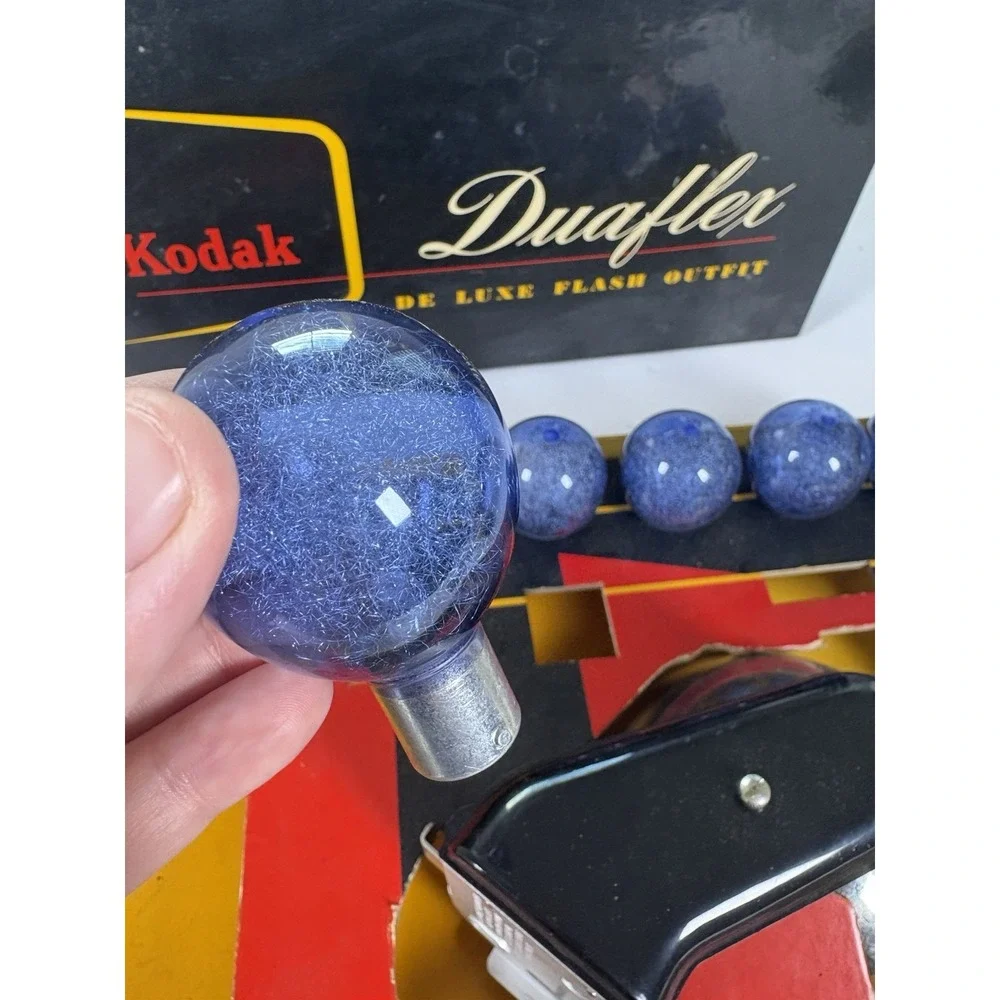 Vintage Kodak Duaflex II Camera De Luxe Flash Outfit Kit Box Bulbs